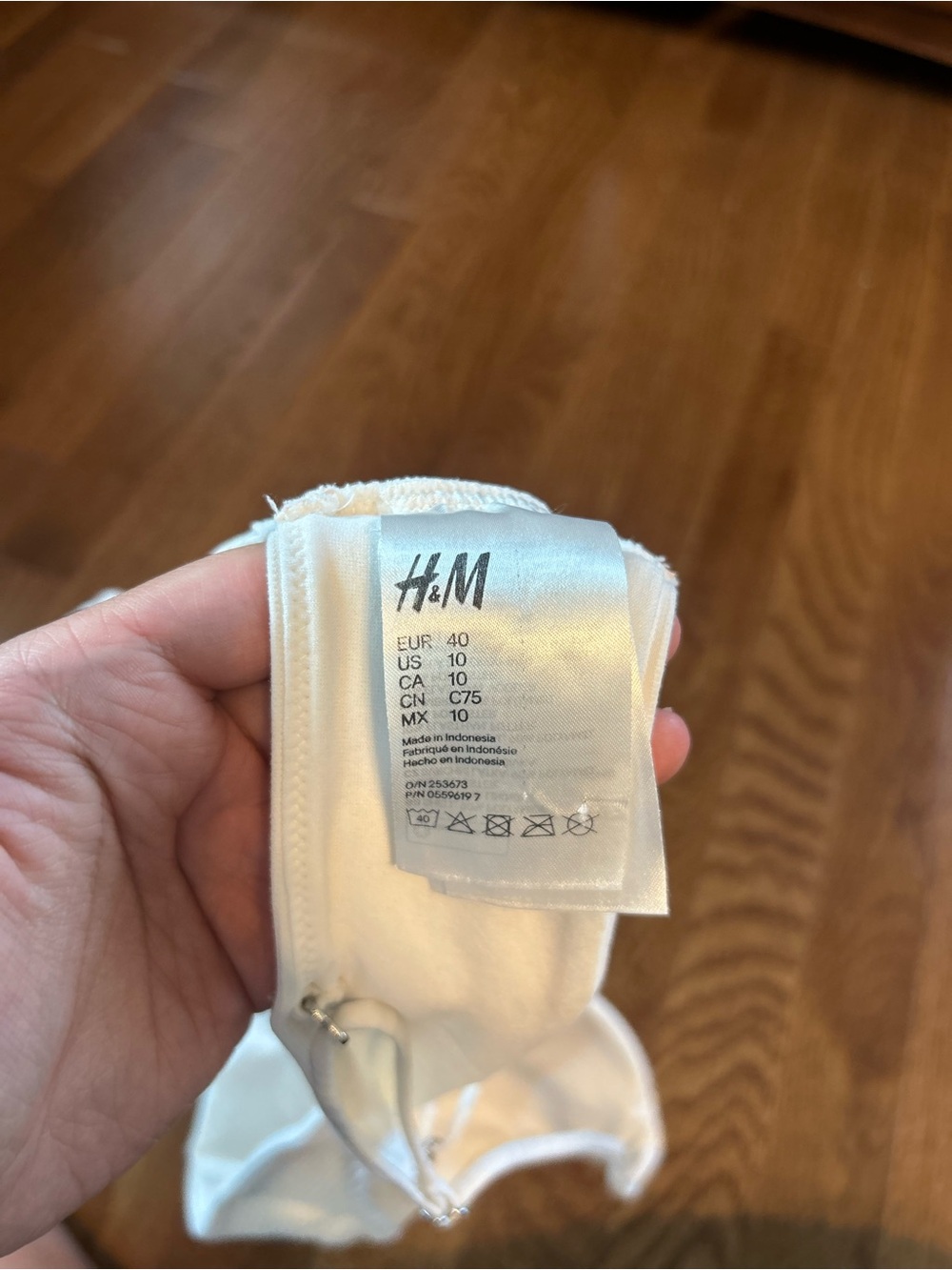 H&M White Ribbed Triangle Bikini Top - Picture 3 of 3